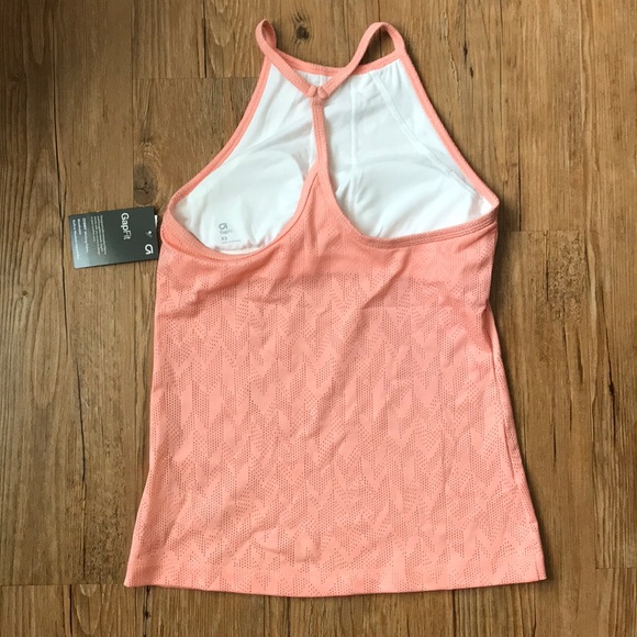 NWT Gap workout tank - Picture 6 of 7